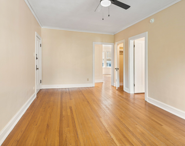 1923 W Estes Avenue - Photo Thumbnail 5