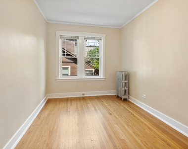 1923 W Estes Avenue - Photo Thumbnail 8