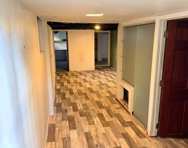 618 E 12th Street - Photo Thumbnail 20