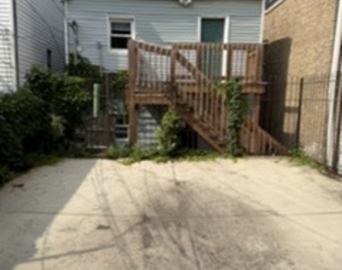 1643 W Beach Avenue - Photo Thumbnail 10