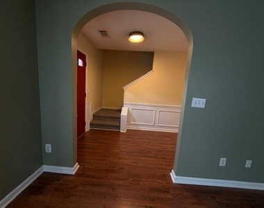 529 Summerbrooke Court - Photo Thumbnail 3