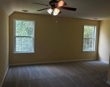 529 Summerbrooke Court - Photo Thumbnail 18