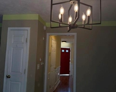 529 Summerbrooke Court - Photo Thumbnail 12