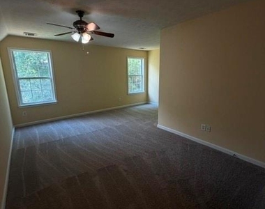 529 Summerbrooke Court - Photo Thumbnail 11