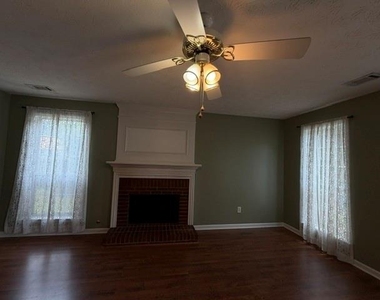 529 Summerbrooke Court - Photo Thumbnail 6