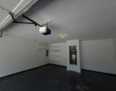 529 Summerbrooke Court - Photo Thumbnail 19