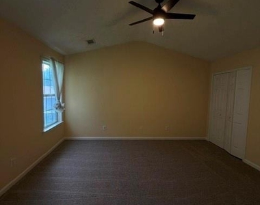 529 Summerbrooke Court - Photo Thumbnail 20