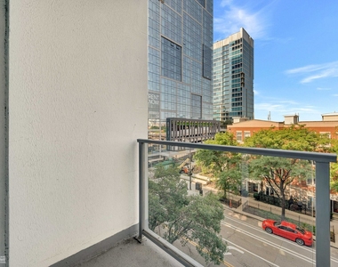 1345 S Wabash Avenue - Photo Thumbnail 4