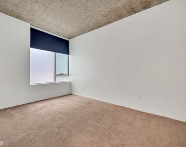 1345 S Wabash Avenue - Photo Thumbnail 6