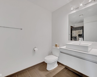 1345 S Wabash Avenue - Photo Thumbnail 8