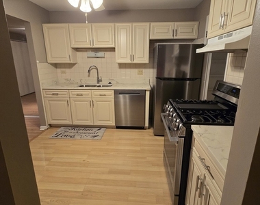 314 Silverwood Court - Photo Thumbnail 8