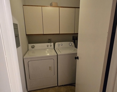 314 Silverwood Court - Photo Thumbnail 17