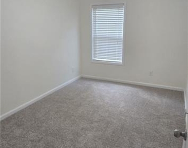1785 Garbrooke Cove - Photo Thumbnail 13