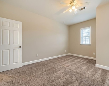 2464 Norwood Drive Se - Photo Thumbnail 20