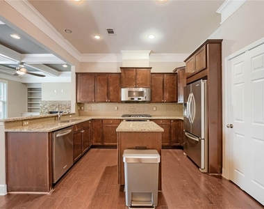 2464 Norwood Drive Se - Photo Thumbnail 15