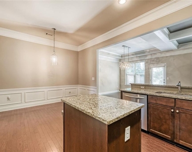 2464 Norwood Drive Se - Photo Thumbnail 17