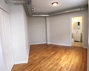 7606 N Paulina Street - Photo Thumbnail 4