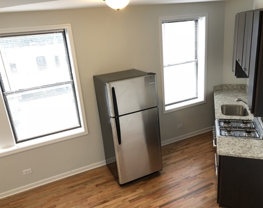 7606 N Paulina Street - Photo Thumbnail 5