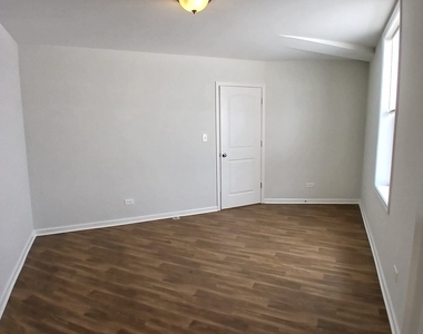 7606 N Paulina Street - Photo Thumbnail 9