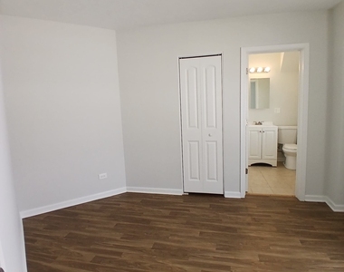 7606 N Paulina Street - Photo Thumbnail 11