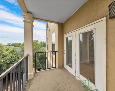 799 Hammond Drive - Photo Thumbnail 25