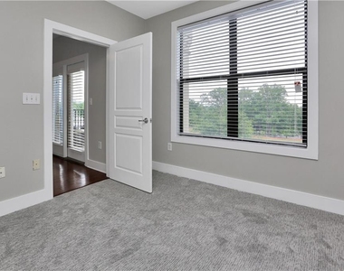 799 Hammond Drive - Photo Thumbnail 17