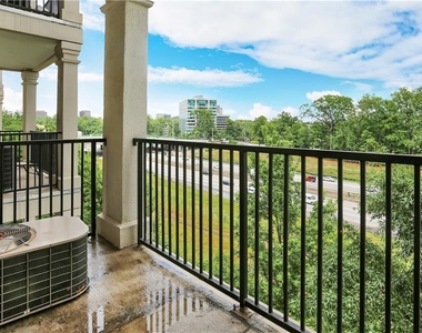 799 Hammond Drive - Photo Thumbnail 22