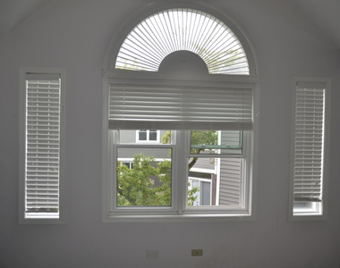 3335 N Racine Avenue - Photo Thumbnail 13
