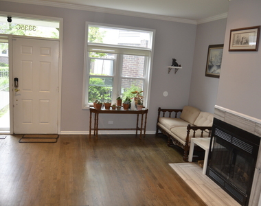 3335 N Racine Avenue - Photo Thumbnail 1