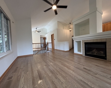 1769 Concord Drive - Photo Thumbnail 4