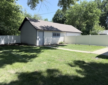 124 E Sunnyside Avenue - Photo Thumbnail 20
