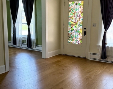124 E Sunnyside Avenue - Photo Thumbnail 3