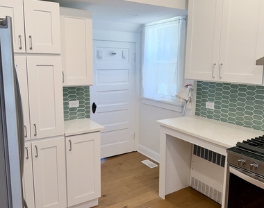 124 E Sunnyside Avenue - Photo Thumbnail 6