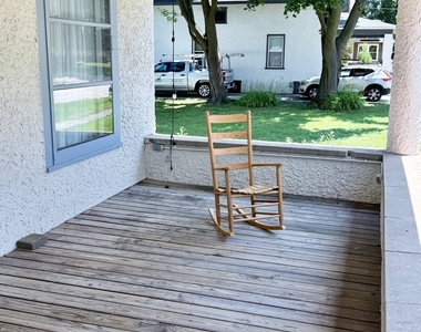 124 E Sunnyside Avenue - Photo Thumbnail 2