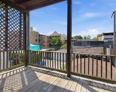 1213 W Addison Street - Photo Thumbnail 9