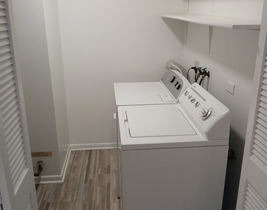 211 N Bothwell Street - Photo Thumbnail 6