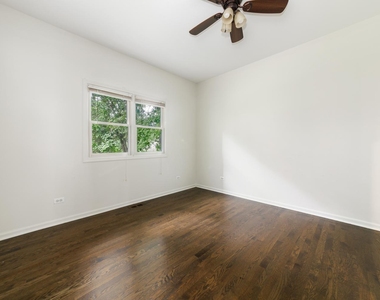 1106 Portsmouth Circle - Photo Thumbnail 15