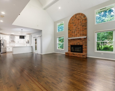 1106 Portsmouth Circle - Photo Thumbnail 5