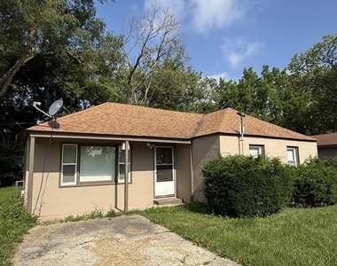 39096 N Evergreen Avenue - Photo Thumbnail 1