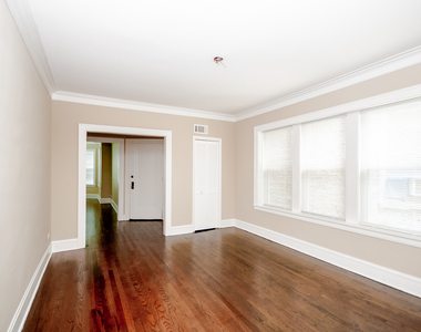 2433 W Fargo Avenue - Photo Thumbnail 6