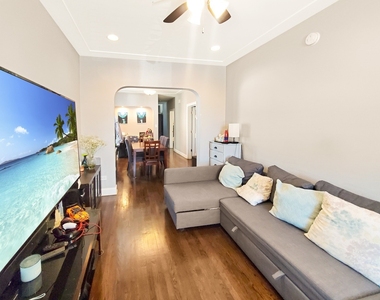 3215 W Warner Avenue - Photo Thumbnail 3