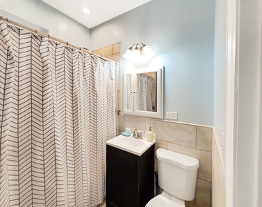 3215 W Warner Avenue - Photo Thumbnail 7