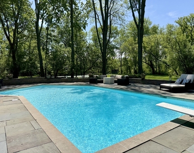 285 W Westminster Avenue - Photo Thumbnail 3