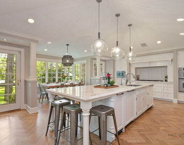 285 W Westminster Avenue - Photo Thumbnail 13