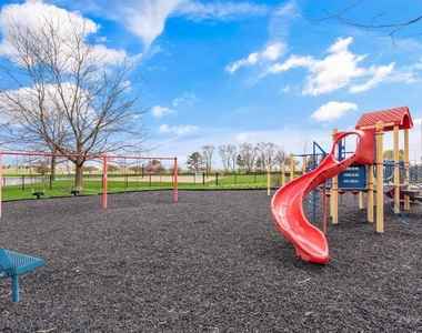 2479 Frost Drive - Photo Thumbnail 23