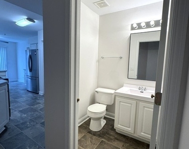 2479 Frost Drive - Photo Thumbnail 12