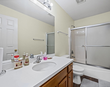 126 Redmond Drive - Photo Thumbnail 17