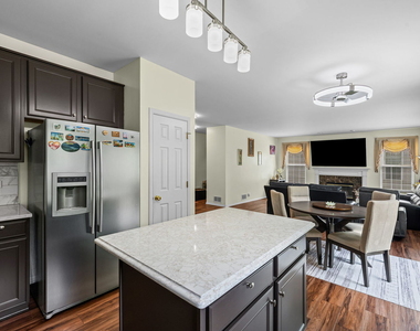 126 Redmond Drive - Photo Thumbnail 6