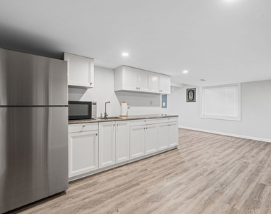 126 Redmond Drive - Photo Thumbnail 19