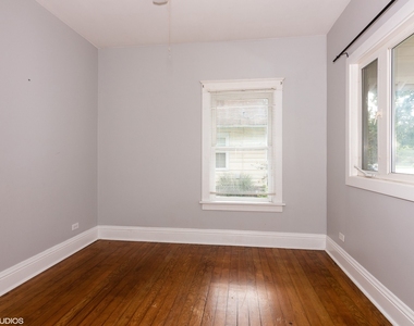 656 Bluff City Boulevard - Photo Thumbnail 3
